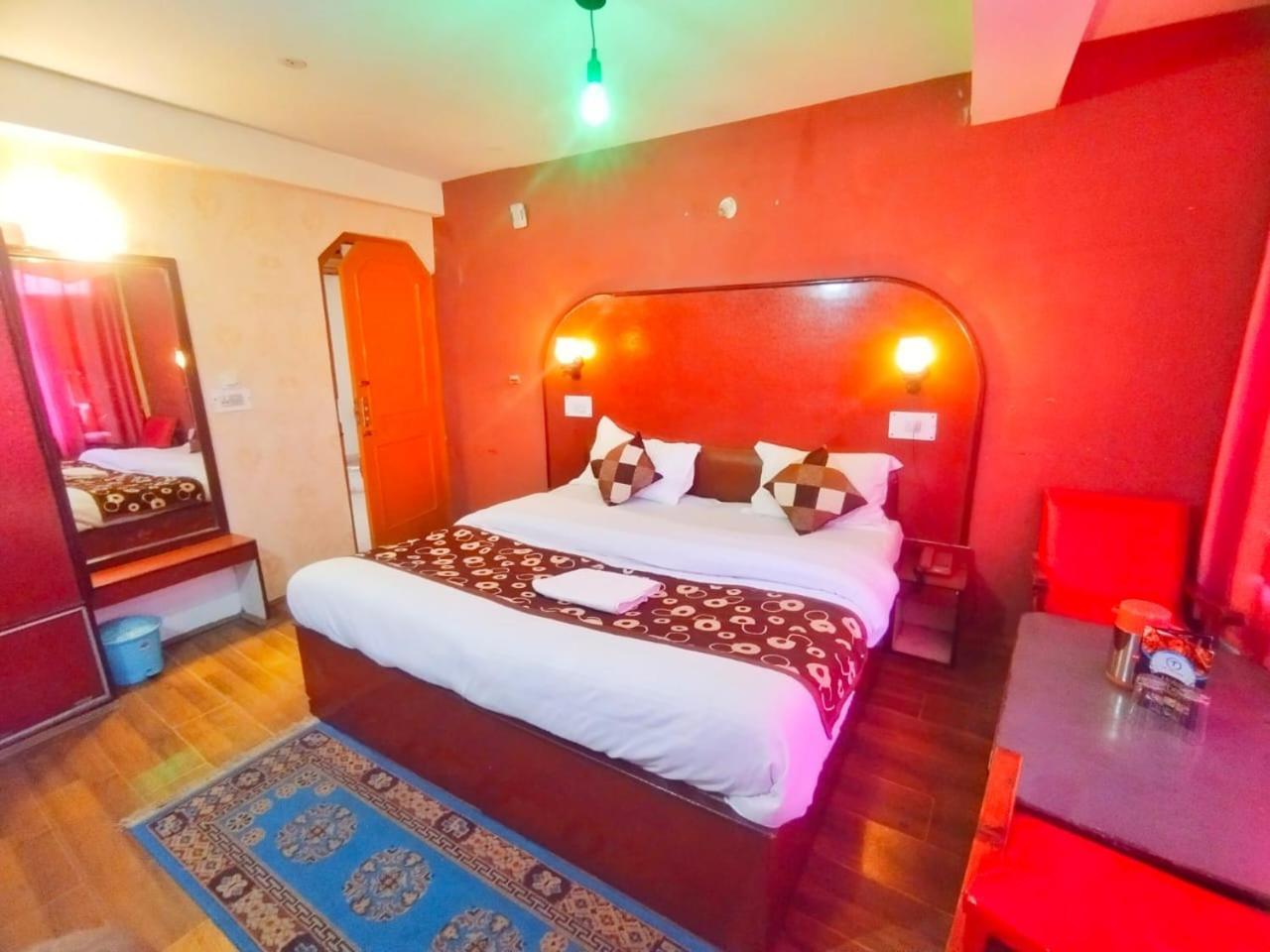 Hotel Gilbert Mountain View Manali  Exterior photo